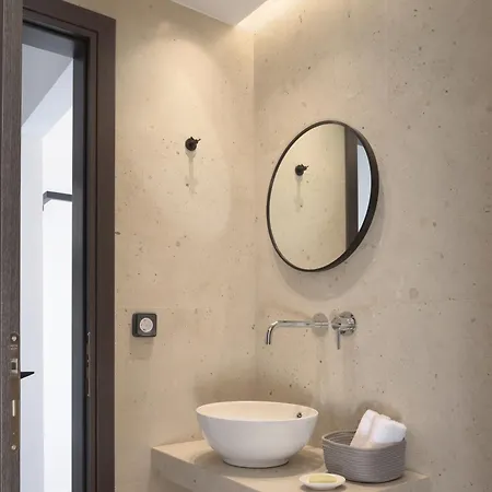 Elia Villa, With Pool, Seaviews & Iconic Design, By Thinkvilla * Asterion